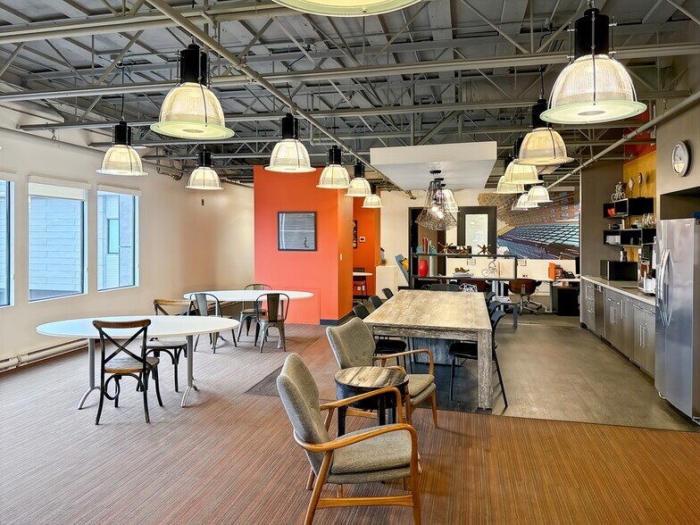 More Photos Of 22420 Dewdney Trunk Rd, Maple Ridge Coworking Space