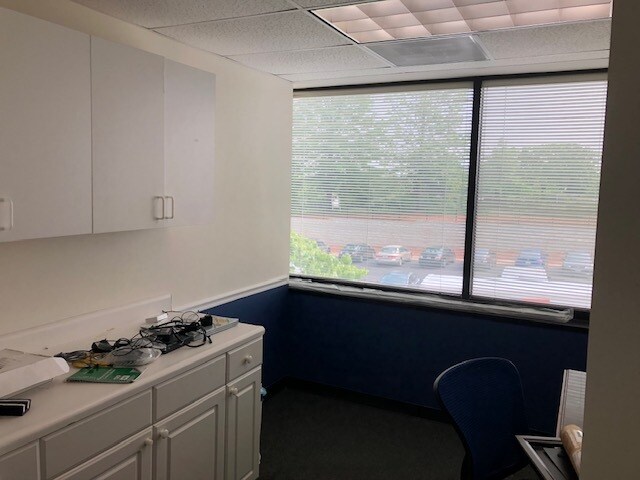 More Photos Of 46396 Benedict Dr, Sterling Office For Lease