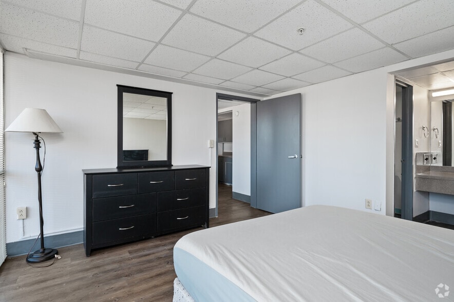 More Photos Of 951 18th St S, Birmingham Apartments For Lease