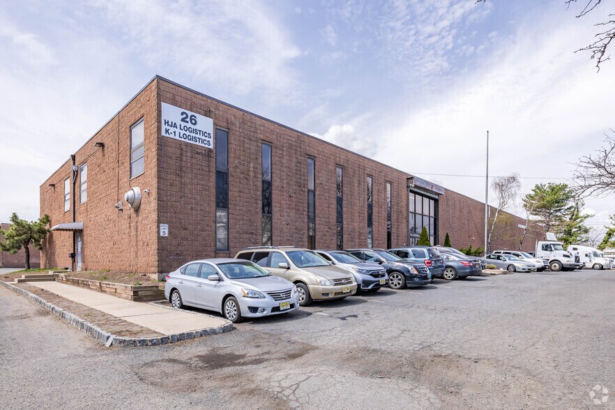 More Photos Of 26 Papetti Plz, Elizabeth Warehouse For Lease