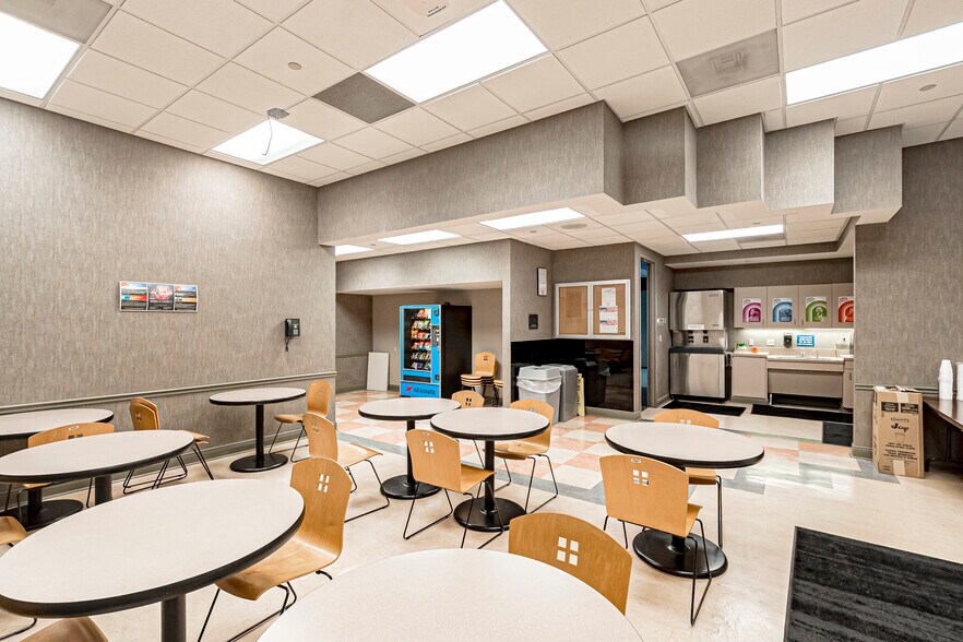 More Photos Of 5525 Reitz Ave, Baton Rouge Office For Lease