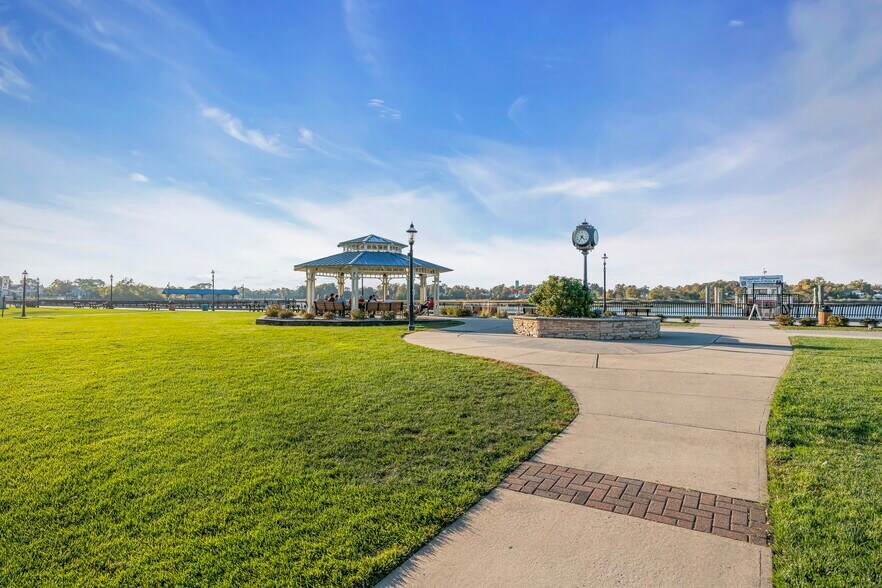 More Photos Of 25 W Front St, Keyport Bank For Lease