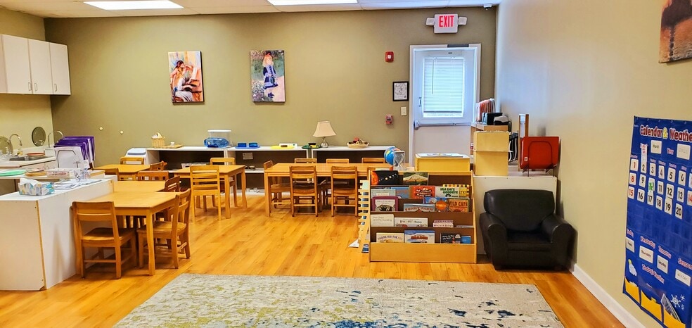 More Photos Of 4040 Johns Creek Pky, Suwanee General Retail For Sale