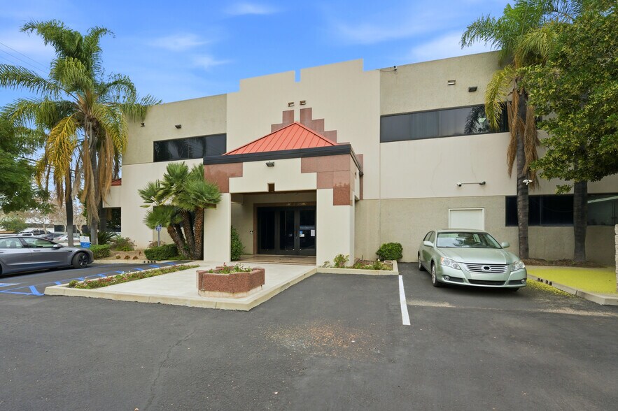 More Photos Of 910 N Amelia Ave, San Dimas Office For Lease