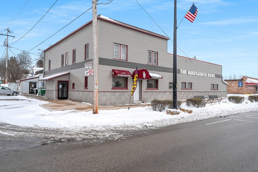 More Photos Of 326 Main St, Wausaukee Bowling Alley For Sale