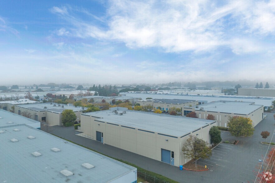 More Photos Of 33268 Central Ave, Union City Industrial For Lease