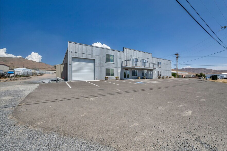 More Photos Of 2 Brown dr, Mound House Manufacturing For Sale