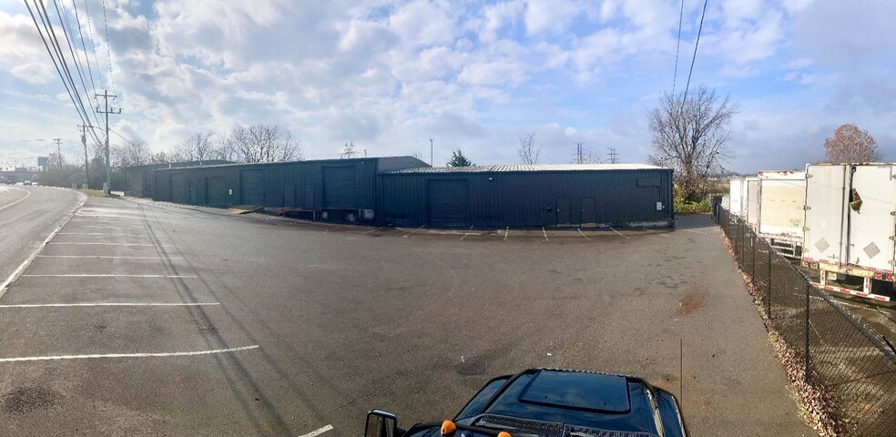 More Photos Of 199 Spence Ln, Nashville Warehouse For Lease