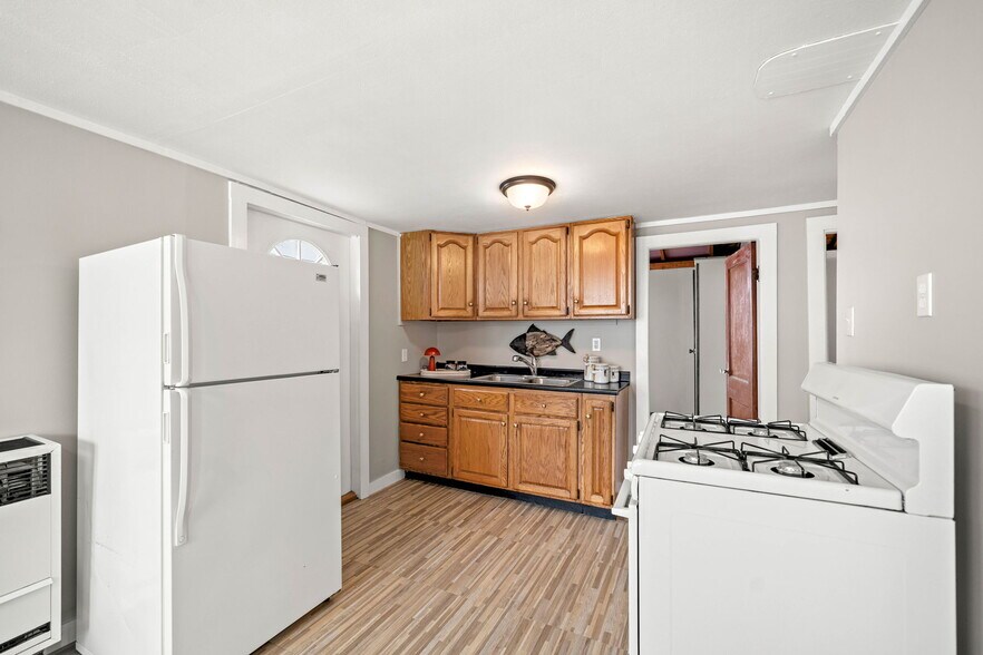 More Photos Of 14 Vermont St, Salisbury Multifamily For Sale