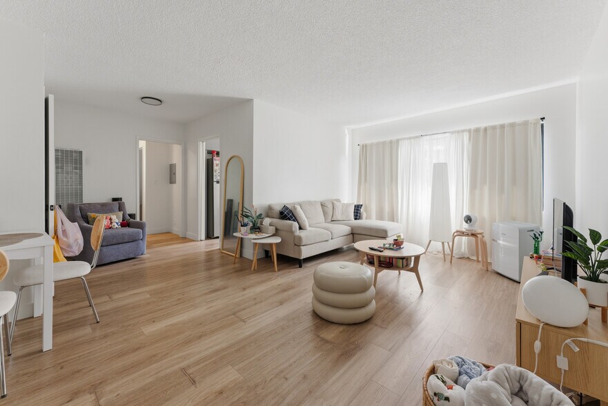 More Photos Of 5810 San Vicente Blvd, Los Angeles Apartments For Sale