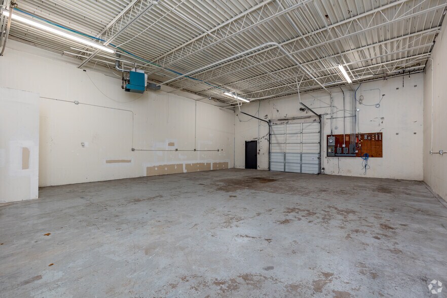 More Photos Of 2630 Northaven Rd, Dallas Unknown For Lease