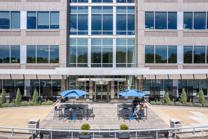 More Photos Of 4000 Chemical Rd, Plymouth Meeting Unknown For Lease