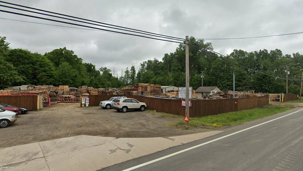 More Photos Of 7937 OH-44, Ravenna Warehouse For Sale