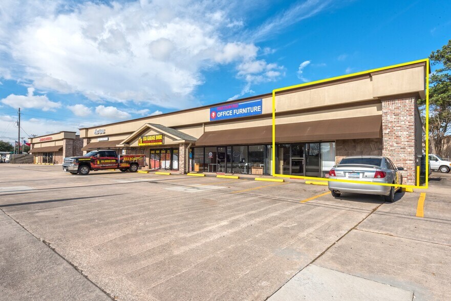 Primary Photo Of 2530 Spring Cypress Rd, Spring Unknown For Lease