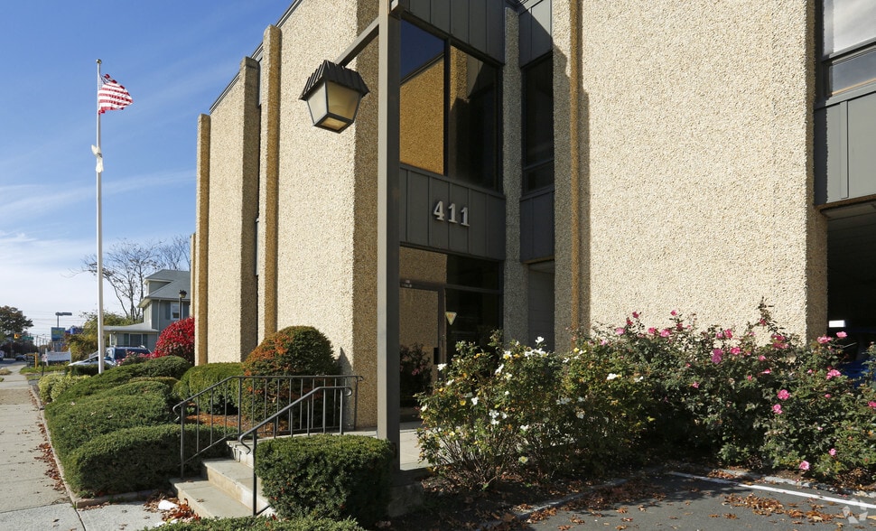 More Photos Of 411 North Ave, Cranford Office For Lease
