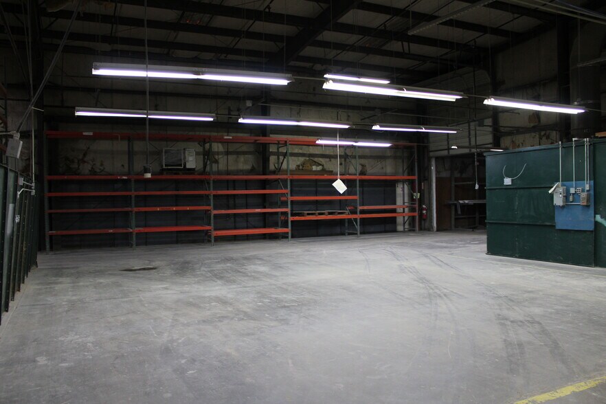More Photos Of 8328 Macarthur Dr, North Little Rock Manufacturing For Lease