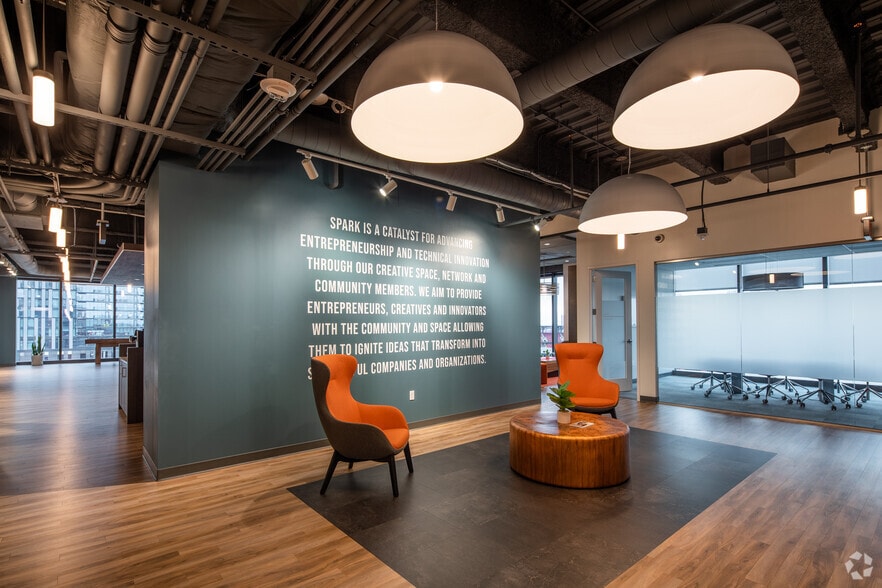 More Photos Of 6 Cardinal Way, Saint Louis Office For Lease