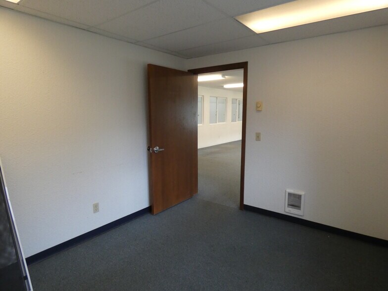 More Photos Of 281 W Business Park Loop, Shelton Warehouse For Lease