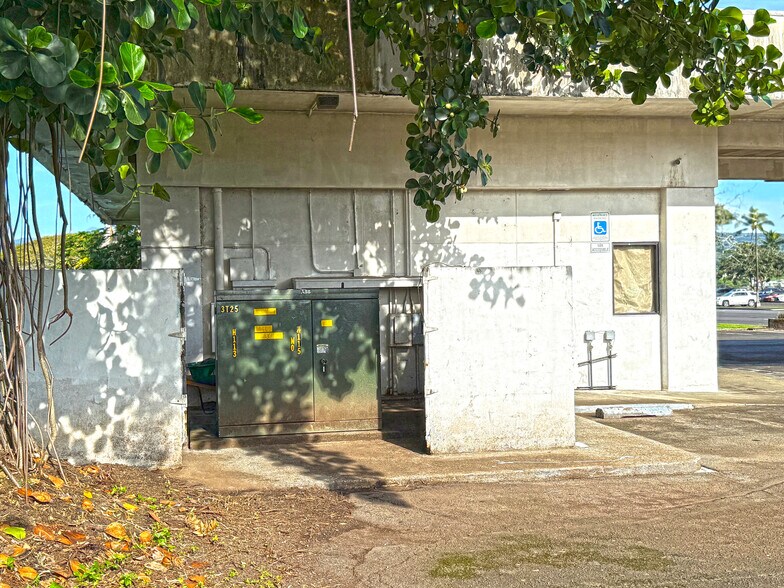 More Photos Of 744 Kamehameha Ave, Hilo Fast Food For Sale