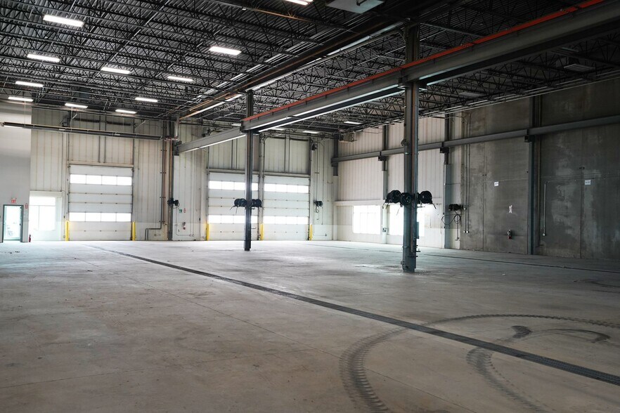 Primary Photo Of 18410 118A Av NW, Edmonton Warehouse For Lease