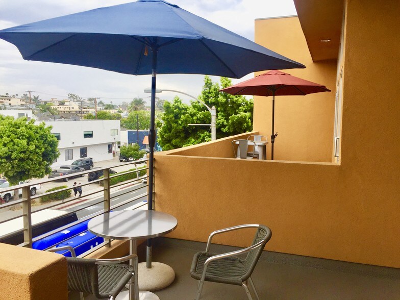 More Photos Of 2216 Main St, Santa Monica Apartments For Sale