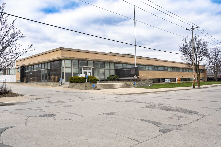 Primary Photo Of 4041 N Richards St, Milwaukee Manufacturing For Lease