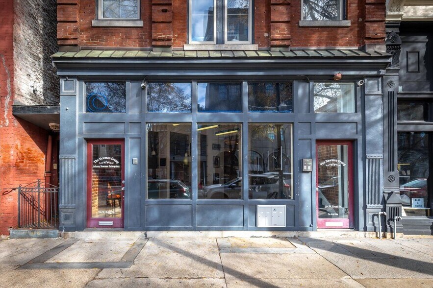 More Photos Of 206 W Broad St, Richmond Office Residential For Lease