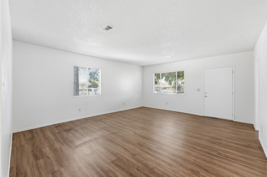 More Photos Of 559-565 61st St, San Diego Apartments For Sale