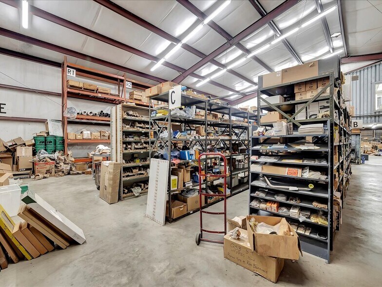 More Photos Of 1441 N Temple Dr, Diboll Auto Repair For Sale