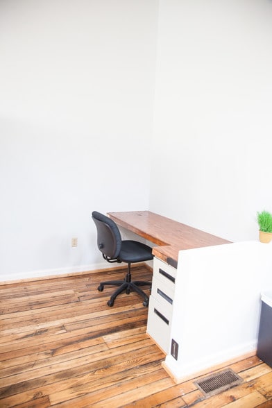 More Photos Of 100 S Mulberry St, Dickson Coworking Space