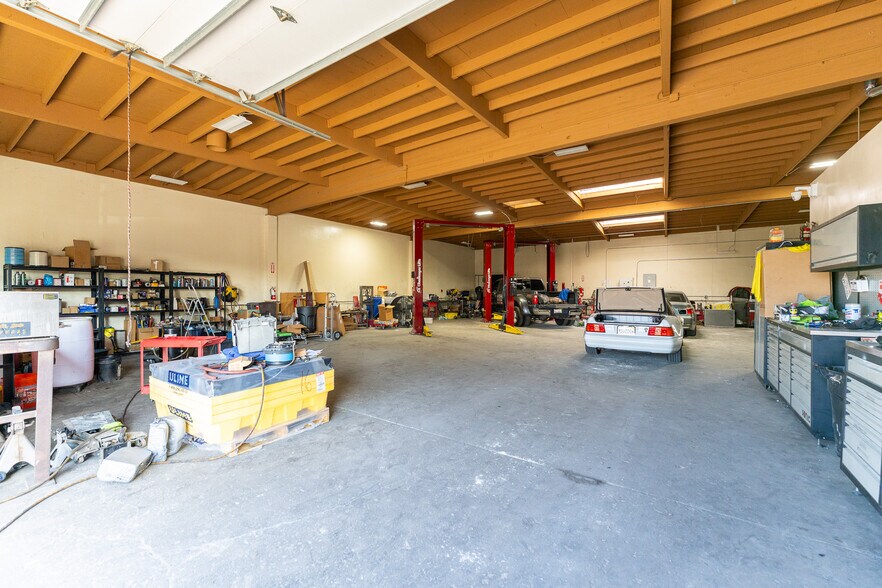 More Photos Of 1322 W Compton Blvd, Compton Warehouse For Lease