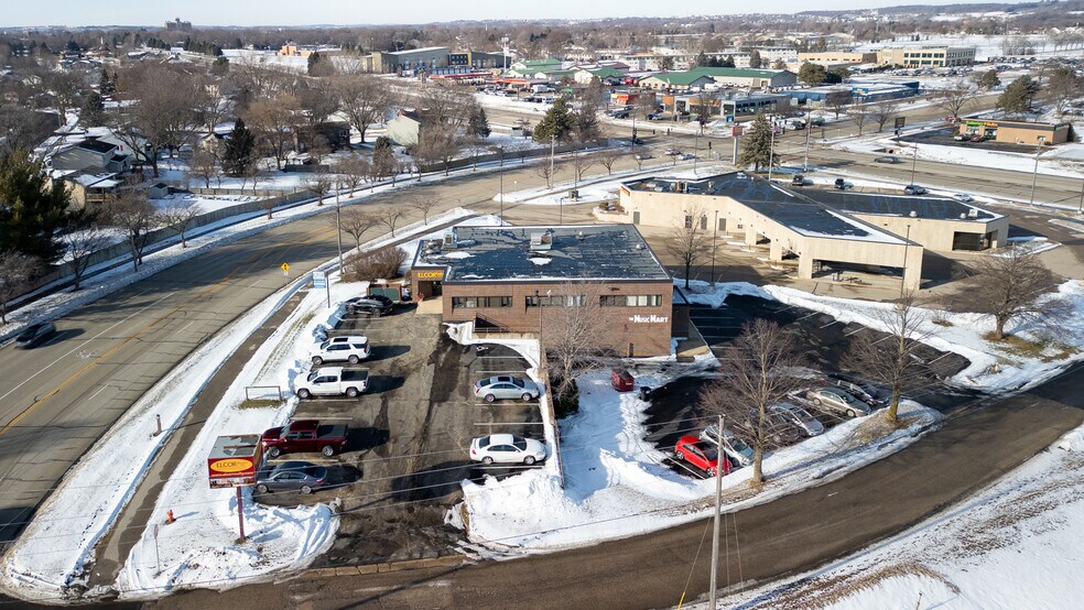 More Photos Of 3552 W River Pky NW, Rochester Storefront Retail Office For Sale