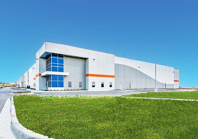 More Photos Of 10530 NW Transcon Dr, Kansas City Distribution For Lease