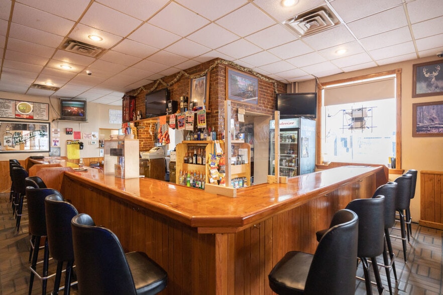 More Photos Of 100 S Washington St, Lake City Restaurant For Sale