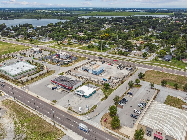 More Photos Of 275 S Lake Shore Way, Lake Alfred Restaurant For Sale