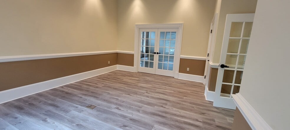 More Photos Of 170 Westridge Industrial Blvd, McDonough Office For Lease