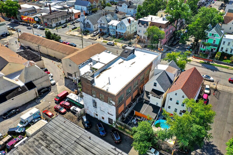 More Photos Of 245-249 Verona Ave, Newark Manufacturing For Sale
