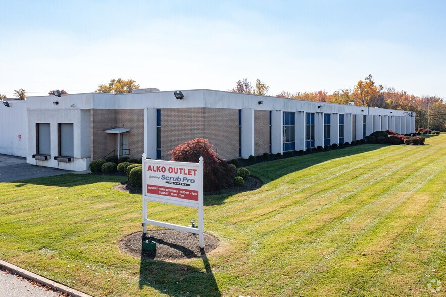 More Photos Of 8801-A, Essex Warehouse For Sale