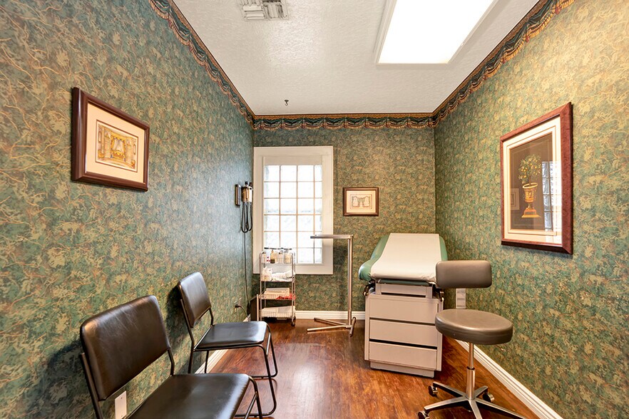 More Photos Of 932 E Chapman Ave, Orange Medical For Sale