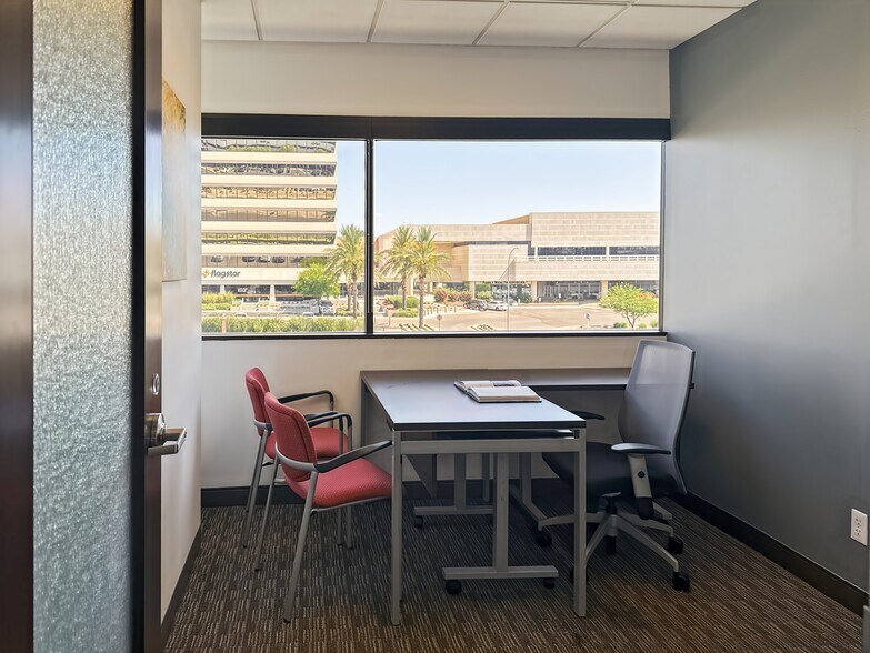 More Photos Of 6991 E Camelback Rd, Scottsdale Coworking Space