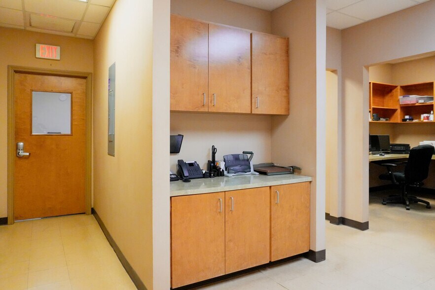 More Photos Of 9002 Leopard St, Corpus Christi Industrial For Sale