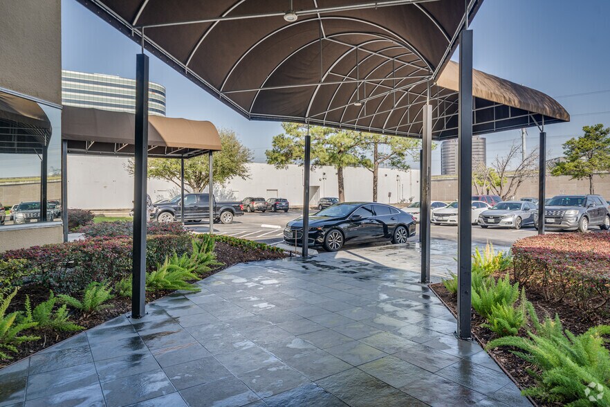 More Photos Of 450 N Sam Houston Pky E, Houston Medical For Lease