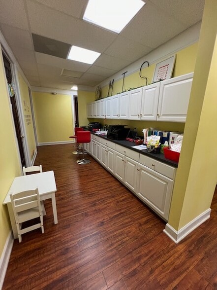 More Photos Of 420 The Parkway, Greer Medical For Lease