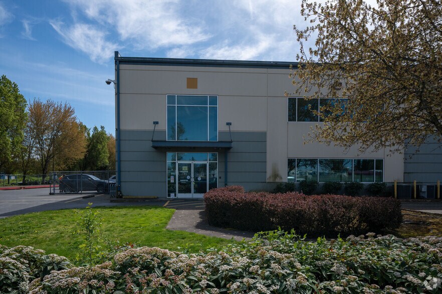 More Photos Of 9611 NE Sunderland Ave, Portland Warehouse For Lease