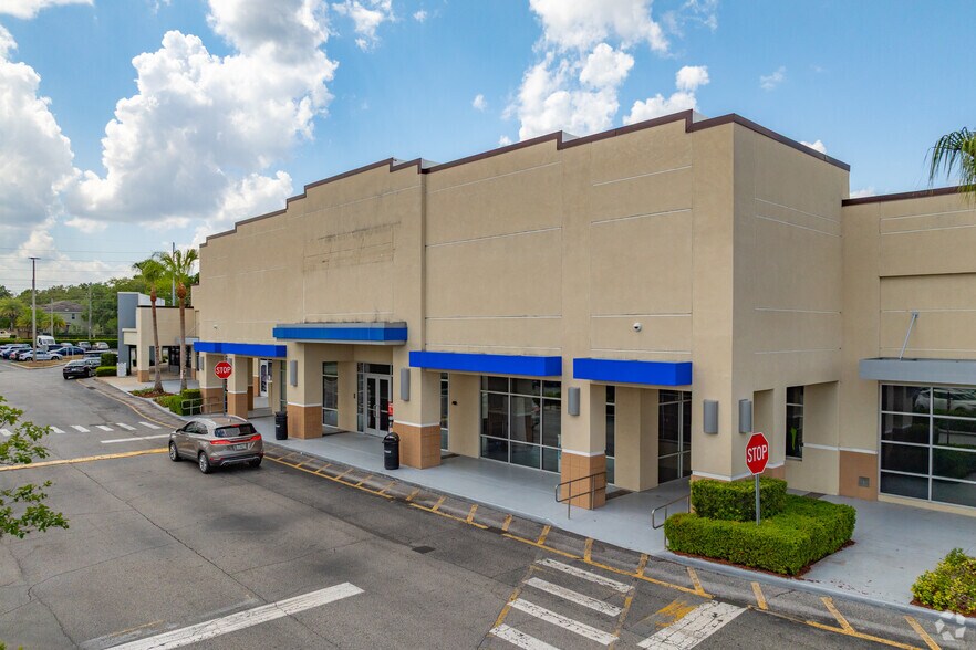More Photos Of 4270 Aloma Ave, Winter Park Freestanding For Lease