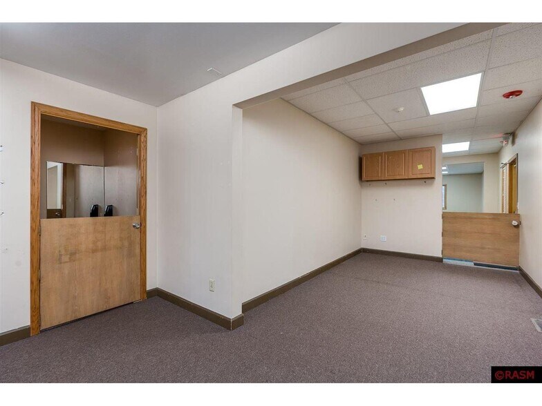 More Photos Of 608 Walnut Ave, Madison Lake Medical For Sale