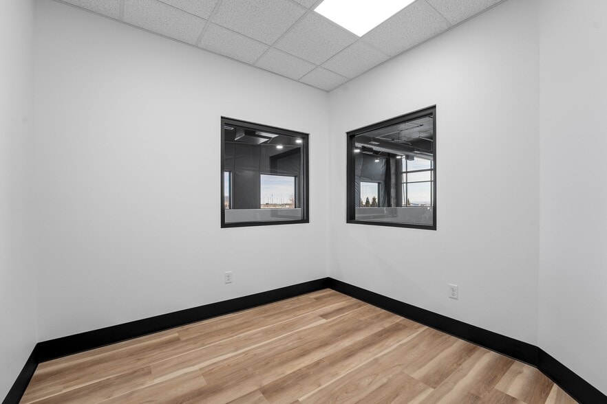 More Photos Of 6902 Rodeo Dr, Pasco Flex For Lease