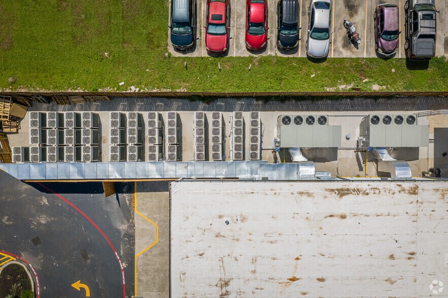 More Photos Of 2616 Blodgett St, Houston Office For Lease