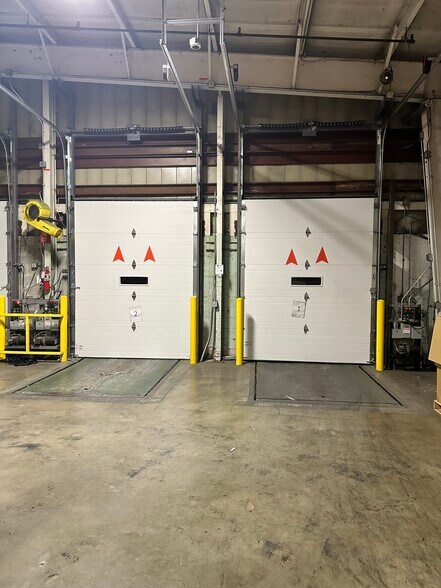 More Photos Of 240 Kindig Ln, Hanover Warehouse For Sale