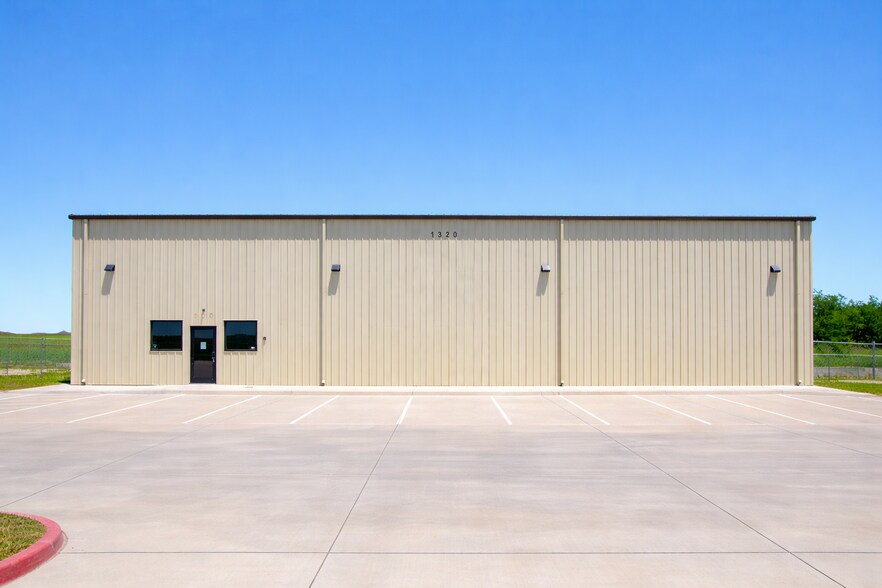 More Photos Of 4295 County Road 86, Celina Warehouse For Lease